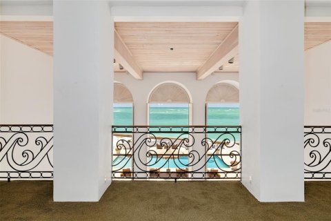 House in Sarasota, Florida 6 bedrooms, 851.17 sq.m. № 2232541 - photo 22