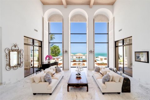 House in Sarasota, Florida 6 bedrooms, 851.17 sq.m. № 2232541 - photo 16
