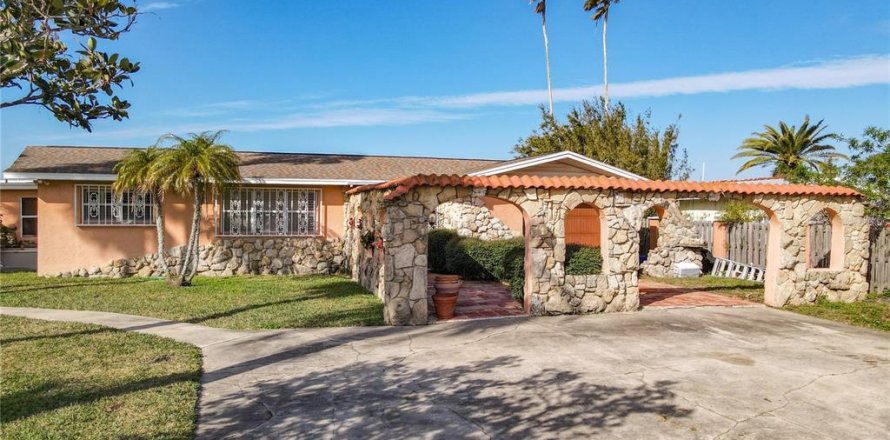 Casa en New Smyrna Beach, Florida 3 dormitorios, 285.67 m2 № 1520640