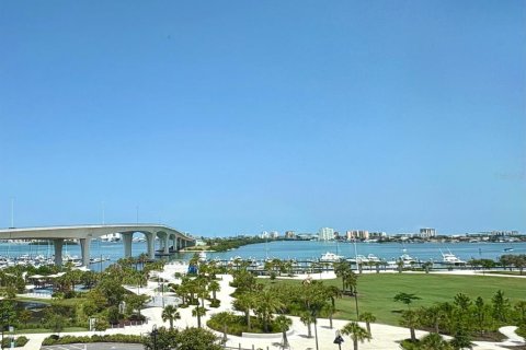 Condo in Clearwater, Florida, 3 bedrooms  № 2371814 - photo 3