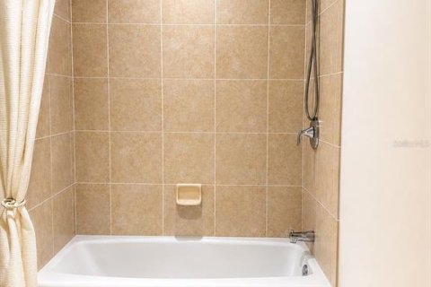 Condo in Clearwater, Florida, 3 bedrooms  № 2371814 - photo 19