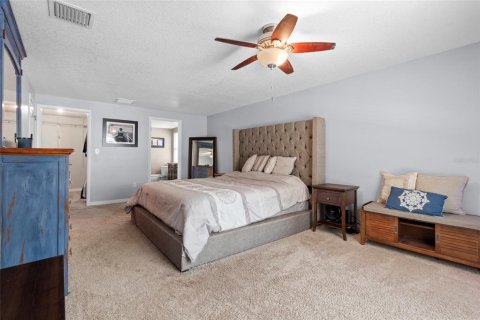 House in Palm Harbor, Florida 3 bedrooms, 156.82 sq.m. № 1679443 - photo 29