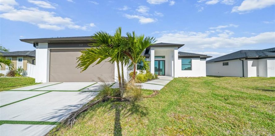 Villa ou maison à Cape Coral, Floride 3 chambres, 175.86 m2 № 2420482