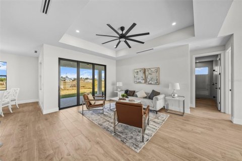 Villa ou maison à vendre à Cape Coral, Floride: 3 chambres, 175.86 m2 № 2420482 - photo 4