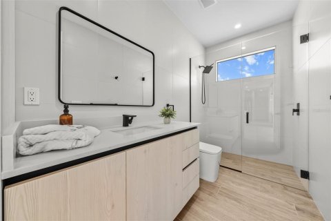 Villa ou maison à vendre à Cape Coral, Floride: 3 chambres, 175.86 m2 № 2420482 - photo 21