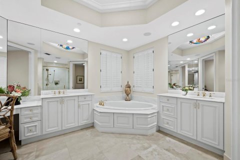 Condo in Longboat Key, Florida, 3 bedrooms  № 1574369 - photo 29