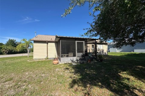 Villa ou maison à vendre à Port Charlotte, Floride: 2 chambres, 83.05 m2 № 2214393 - photo 13
