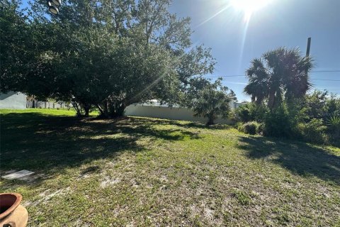 Villa ou maison à vendre à Port Charlotte, Floride: 2 chambres, 83.05 m2 № 2214393 - photo 12