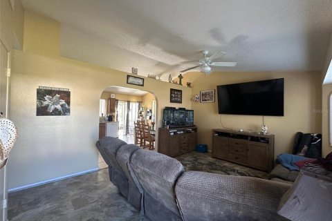 Villa ou maison à vendre à Port Charlotte, Floride: 2 chambres, 83.05 m2 № 2214393 - photo 3