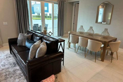 Condo in Four Corners, Florida, 3 bedrooms № 2125758 - photo 7