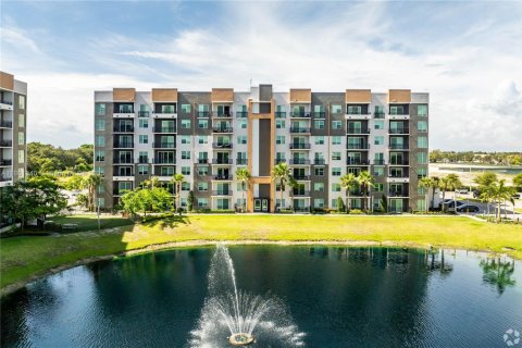 Снять в аренду квартиру в Майами-Гарденс, Флорида 2 спальни, 102.01м2, № 1892481 - фото 4