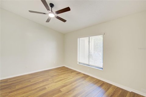 Townhouse in Winter Springs, Florida 2 bedrooms, 93.09 sq.m. № 2103574 - photo 17