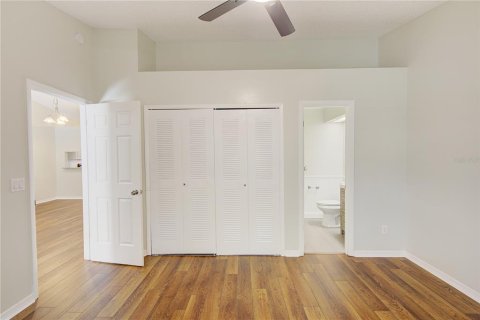 Townhouse in Winter Springs, Florida 2 bedrooms, 93.09 sq.m. № 2103574 - photo 16