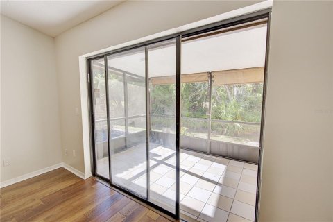 Townhouse in Winter Springs, Florida 2 bedrooms, 93.09 sq.m. № 2103574 - photo 24