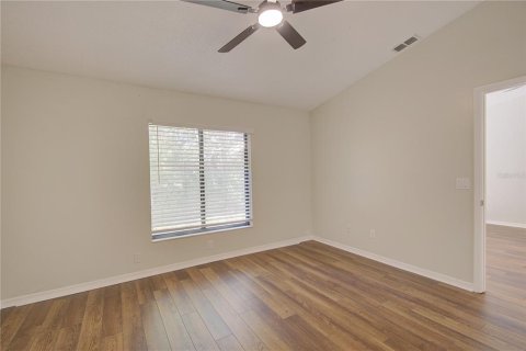 Townhouse in Winter Springs, Florida 2 bedrooms, 93.09 sq.m. № 2103574 - photo 18