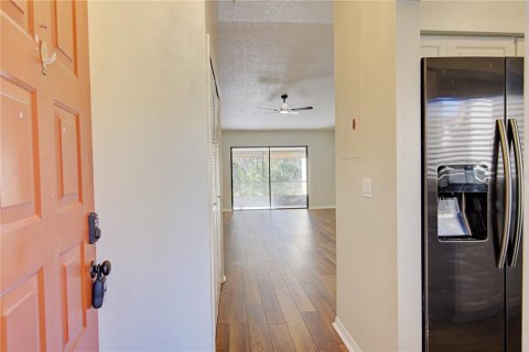 Townhouse in Winter Springs, Florida 2 bedrooms, 93.09 sq.m. № 2103574 - photo 4