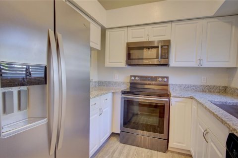 Townhouse in Winter Springs, Florida 2 bedrooms, 93.09 sq.m. № 2103574 - photo 7