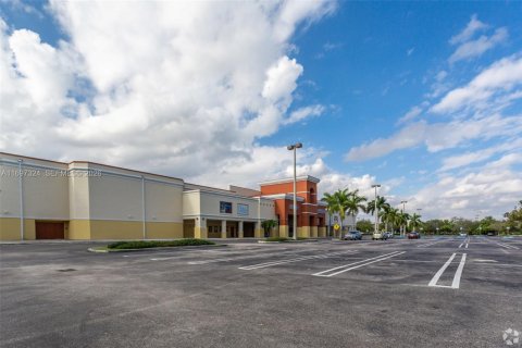 Immobilier commercial à vendre à Hialeah, Floride № 2181760 - photo 3