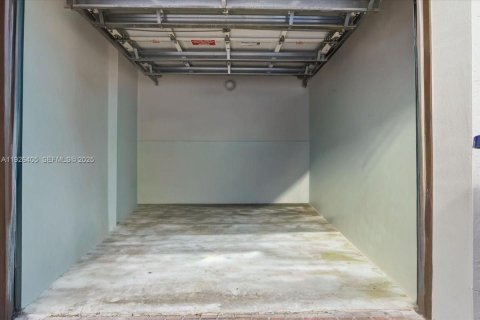 Купить таунхаус в Майами, Флорида 3 спальни, 165.74м2, № 1986349 - фото 2