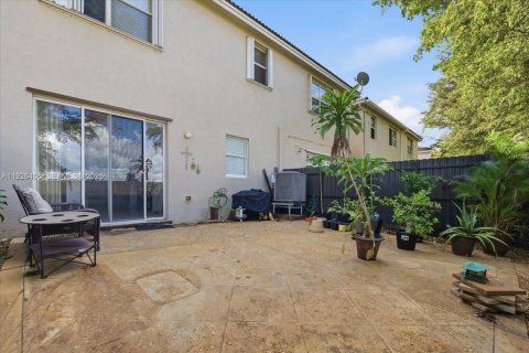 Touwnhouse à vendre à Miami, Floride: 3 chambres, 165.74 m2 № 1986349 - photo 21