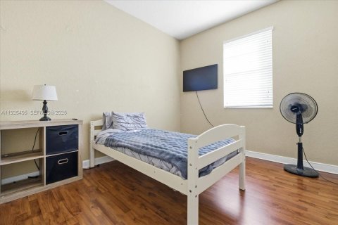 Touwnhouse à vendre à Miami, Floride: 3 chambres, 165.74 m2 № 1986349 - photo 10