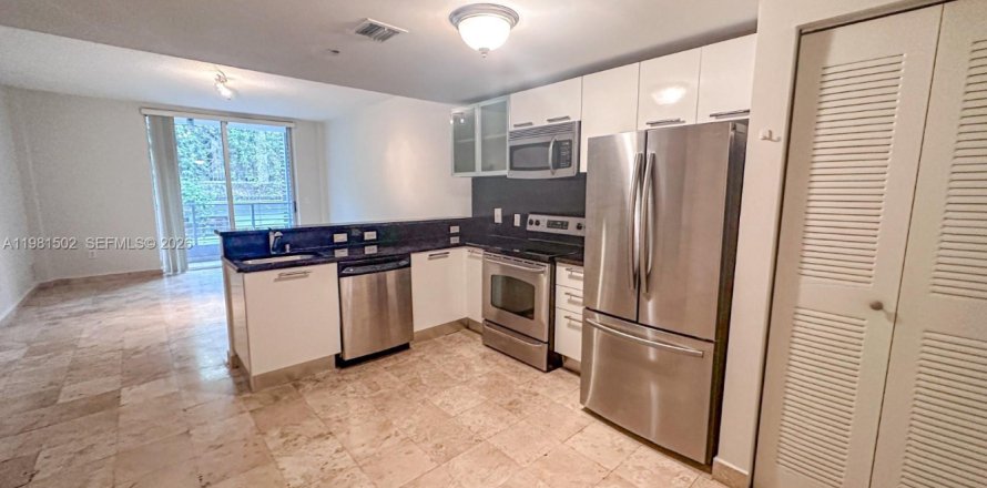 Кондоминиум с 1 спальней в Майами, Флорида № 2043359