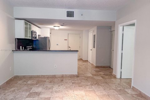 Снять в аренду кондоминиум в Майами, Флорида 1 спальня, 73.39м2, № 2043359 - фото 3