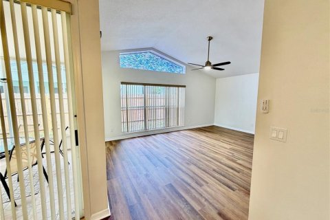 Villa ou maison à vendre à Tarpon Springs, Floride: 4 chambres, 179.49 m2 № 2227854 - photo 8