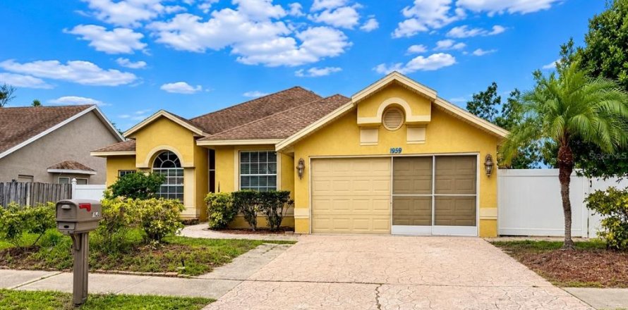 Villa ou maison à Tarpon Springs, Floride 4 chambres, 179.49 m2 № 2227854