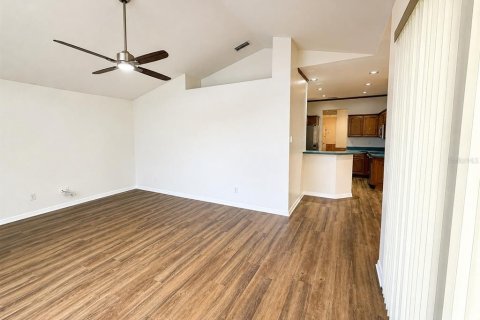 Villa ou maison à vendre à Tarpon Springs, Floride: 4 chambres, 179.49 m2 № 2227854 - photo 12