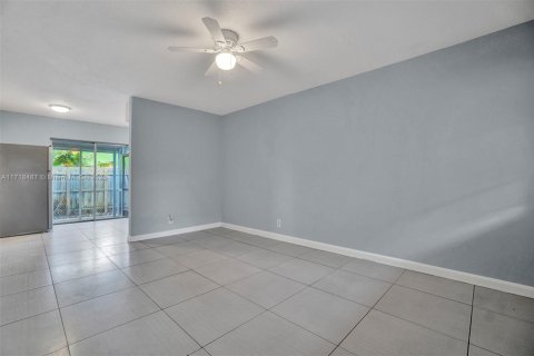 Immobilier commercial à vendre à Fort Lauderdale, Floride: 141.49 m2 № 1472311 - photo 20
