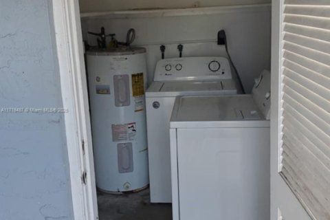 Immobilier commercial à vendre à Fort Lauderdale, Floride: 141.49 m2 № 1472311 - photo 22