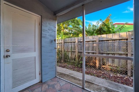 Immobilier commercial à vendre à Fort Lauderdale, Floride: 141.49 m2 № 1472311 - photo 21