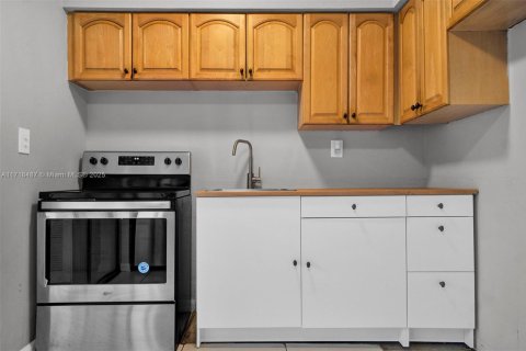 Immobilier commercial à vendre à Fort Lauderdale, Floride: 141.49 m2 № 1472311 - photo 8