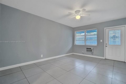 Immobilier commercial à vendre à Fort Lauderdale, Floride: 141.49 m2 № 1472311 - photo 18
