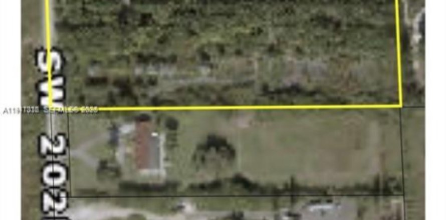 Commercial property in Miami, Florida № 2152726