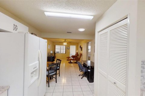 Villa ou maison à louer à Ocala, Floride: 2 chambres, 142.14 m2 № 2407097 - photo 8