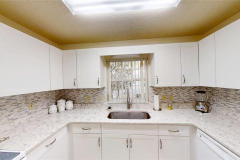 Villa ou maison à louer à Ocala, Floride: 2 chambres, 142.14 m2 № 2407097 - photo 7