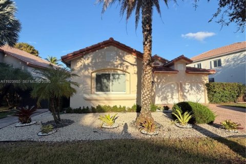 Casa en venta en Doral, Florida, 3 dormitorios, 182.83 m2 № 1982203 - foto 1