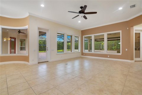 House in Lakeland, Florida 5 bedrooms, 407.75 sq.m. № 1919231 - photo 9