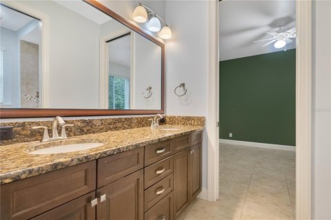 House in Lakeland, Florida 5 bedrooms, 407.75 sq.m. № 1919231 - photo 21
