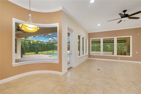 House in Lakeland, Florida 5 bedrooms, 407.75 sq.m. № 1919231 - photo 10