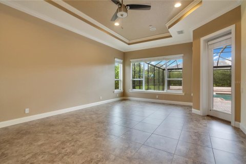 House in Lakeland, Florida 5 bedrooms, 407.75 sq.m. № 1919231 - photo 14