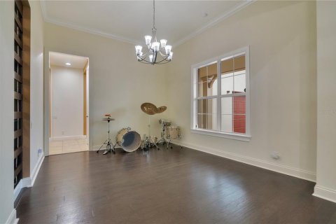 House in Lakeland, Florida 5 bedrooms, 407.75 sq.m. № 1919231 - photo 8