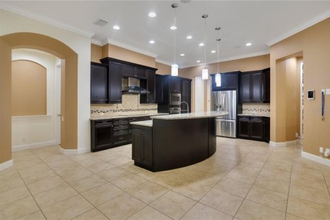 House in Lakeland, Florida 5 bedrooms, 407.75 sq.m. № 1919231 - photo 5