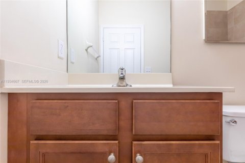 Condo in Doral, Florida, 2 bedrooms  № 1996071 - photo 30