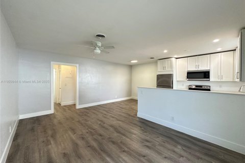 Apartment in Hollywood, Florida 1 bedroom № 1975079 - photo 7