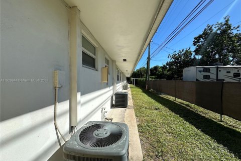 Apartment in Hollywood, Florida 1 bedroom № 1975079 - photo 20