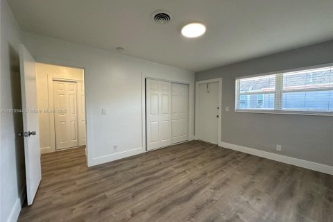 Apartment in Hollywood, Florida 1 bedroom № 1975079 - photo 15