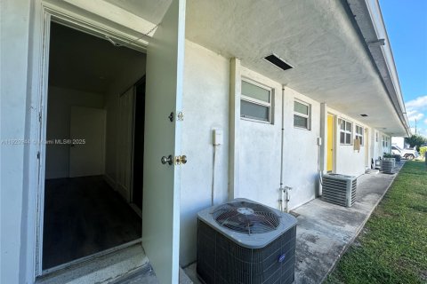 Apartment in Hollywood, Florida 1 bedroom № 1975079 - photo 18